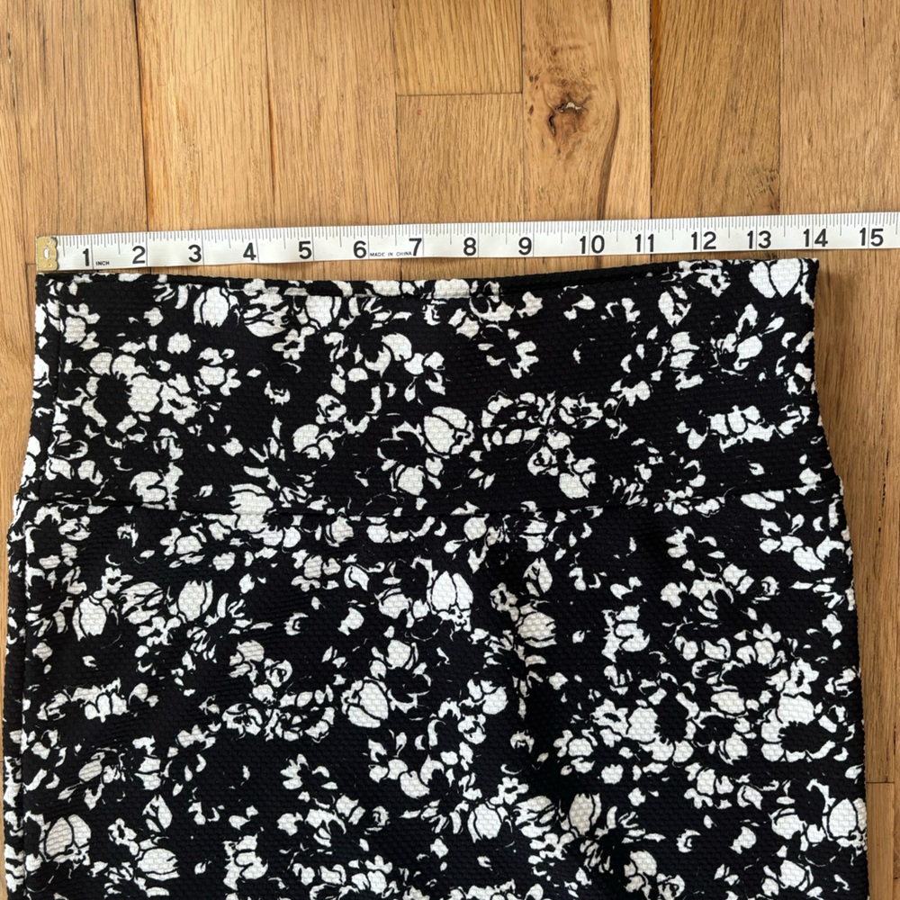 Lularoe pencil skirt - Picture 7 of 8